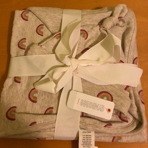 NWT Baby blanket and hat gift set